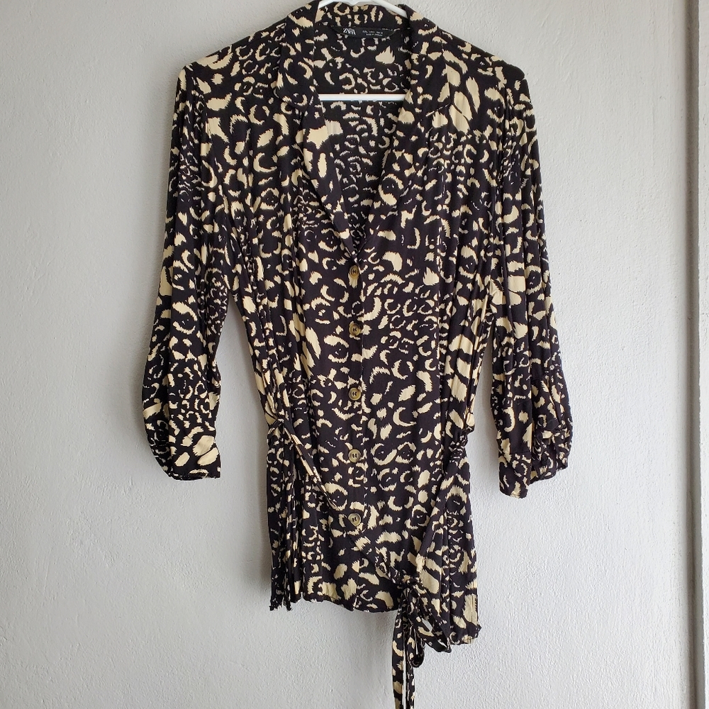 ZARA Black cream button down shirt